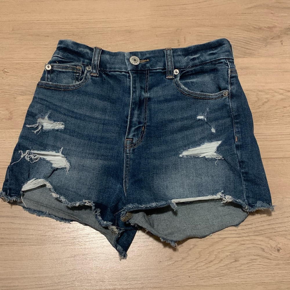 NWOT AE dark wash denim shorts